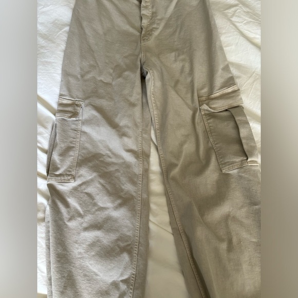 Women’s Zara wide leg beige cargo pants with pockets Size 8 - Picture 4 of 7